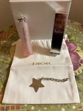 Dior Addict Lip Glow Hydrating Balm - Sheer Pink w/Charm & Gift Baggie.